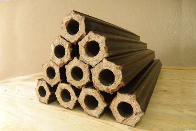 «забэкотопливо» предлагает экологически незапятнанные «евро-дрова» для всех источников горения